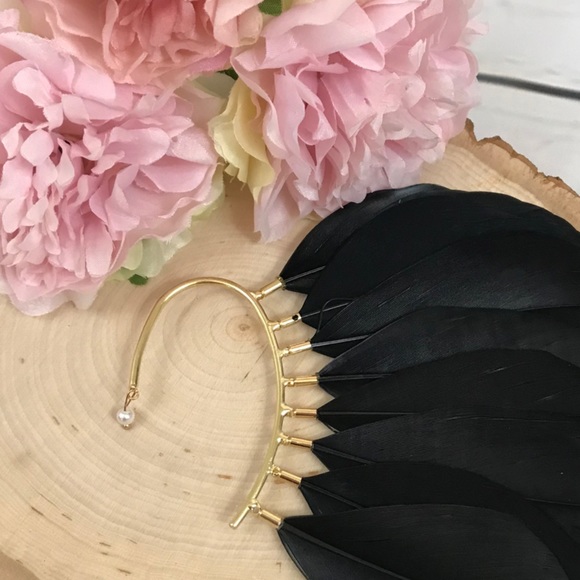 Black Bohemian Feather Ear Cuff Earring - Picture 5 of 10